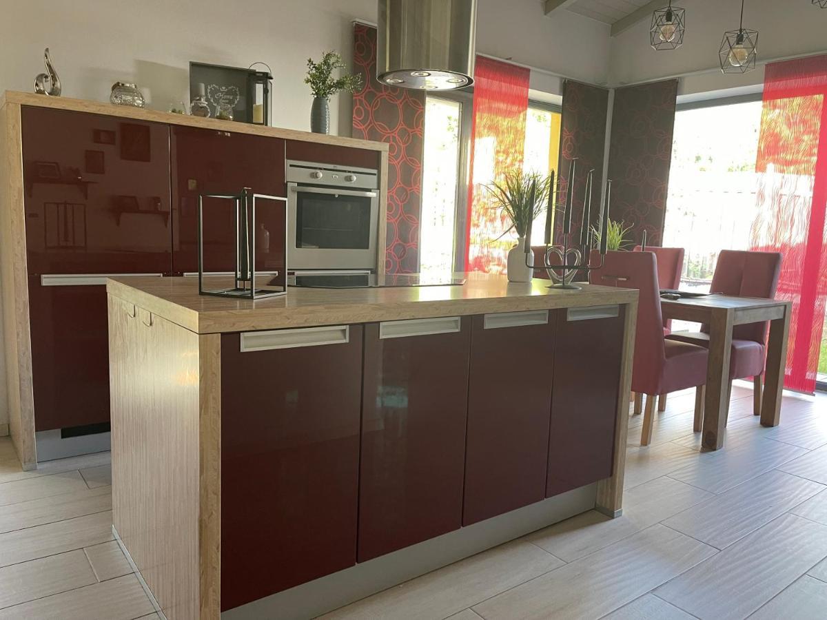 Ferienhaus Nicole Ii, Barrierefrei, Mit Hiro Lift เควดลินบวร์ก ภายนอก รูปภาพ